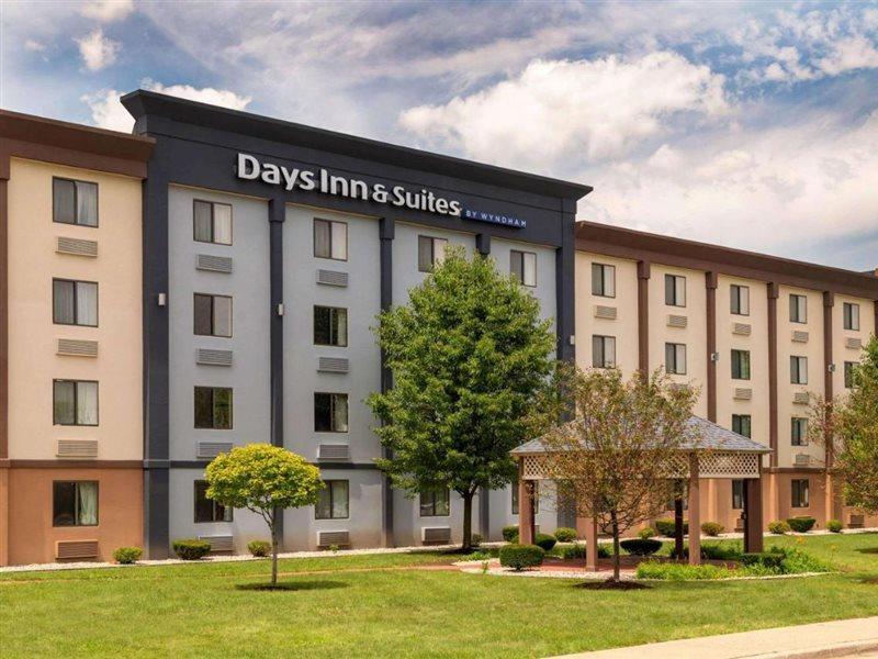 Days Inn And Suites By Wyndham Hammond, In Exterior photo